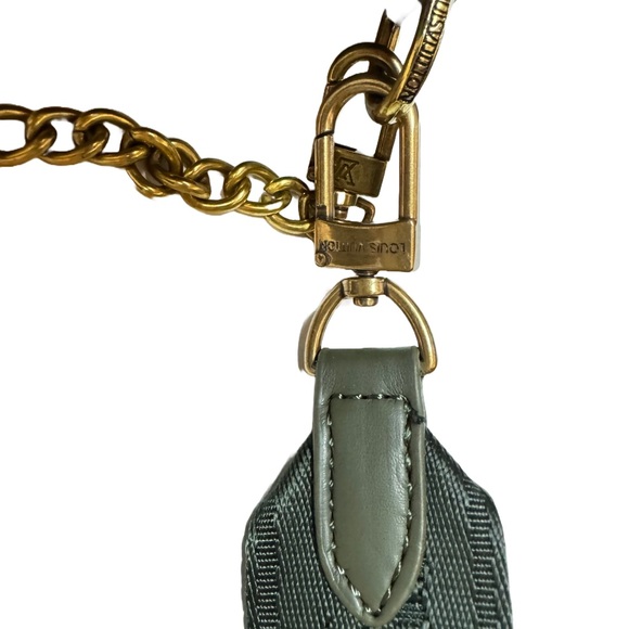 NWT Louis Vuitton Monogram Canvas Leather w/Gold Chain Buckles Snaps Coin Purse - Picture 6 of 14